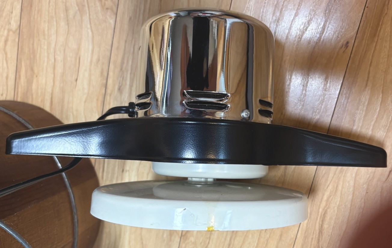 Vintage Richmond Cedar Works Model 71 Electric Homemade Ice Cream Maker 4 Quart