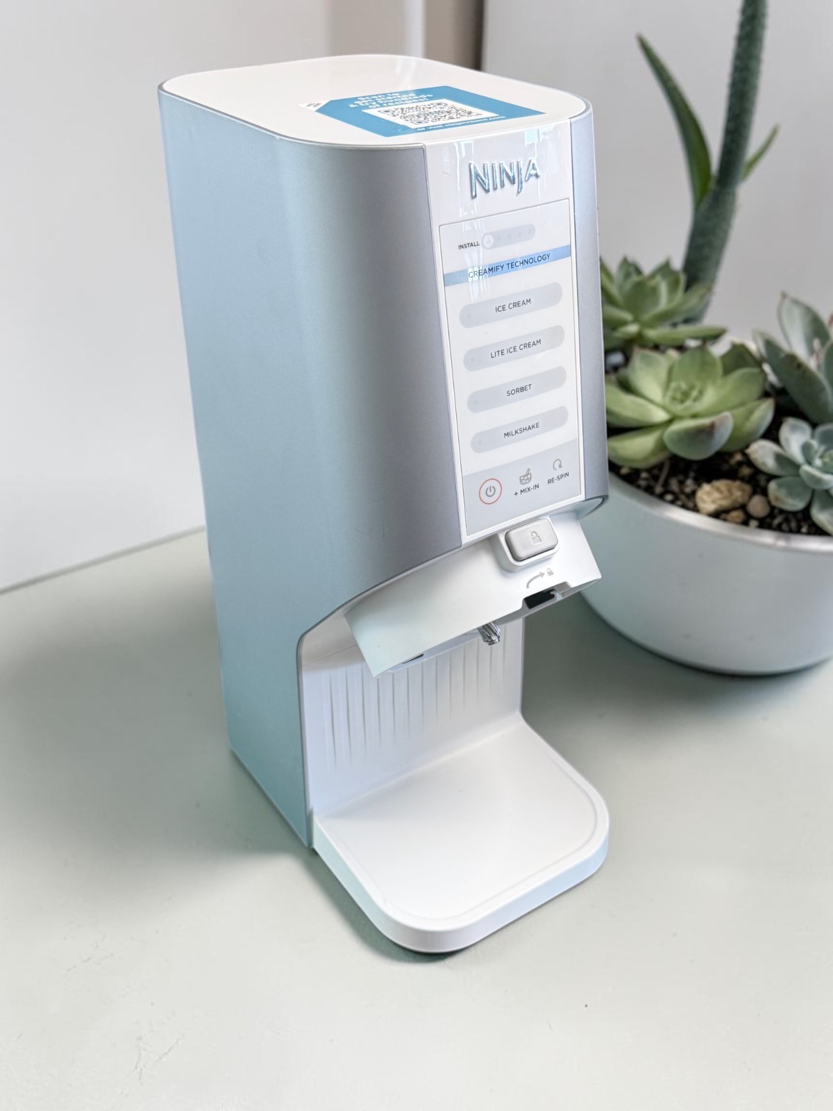 Ninja CREAMi Breeze 7-in-1 Ice Cream Maker (NC100) – BASE ONLY – NO ACCESSORIES