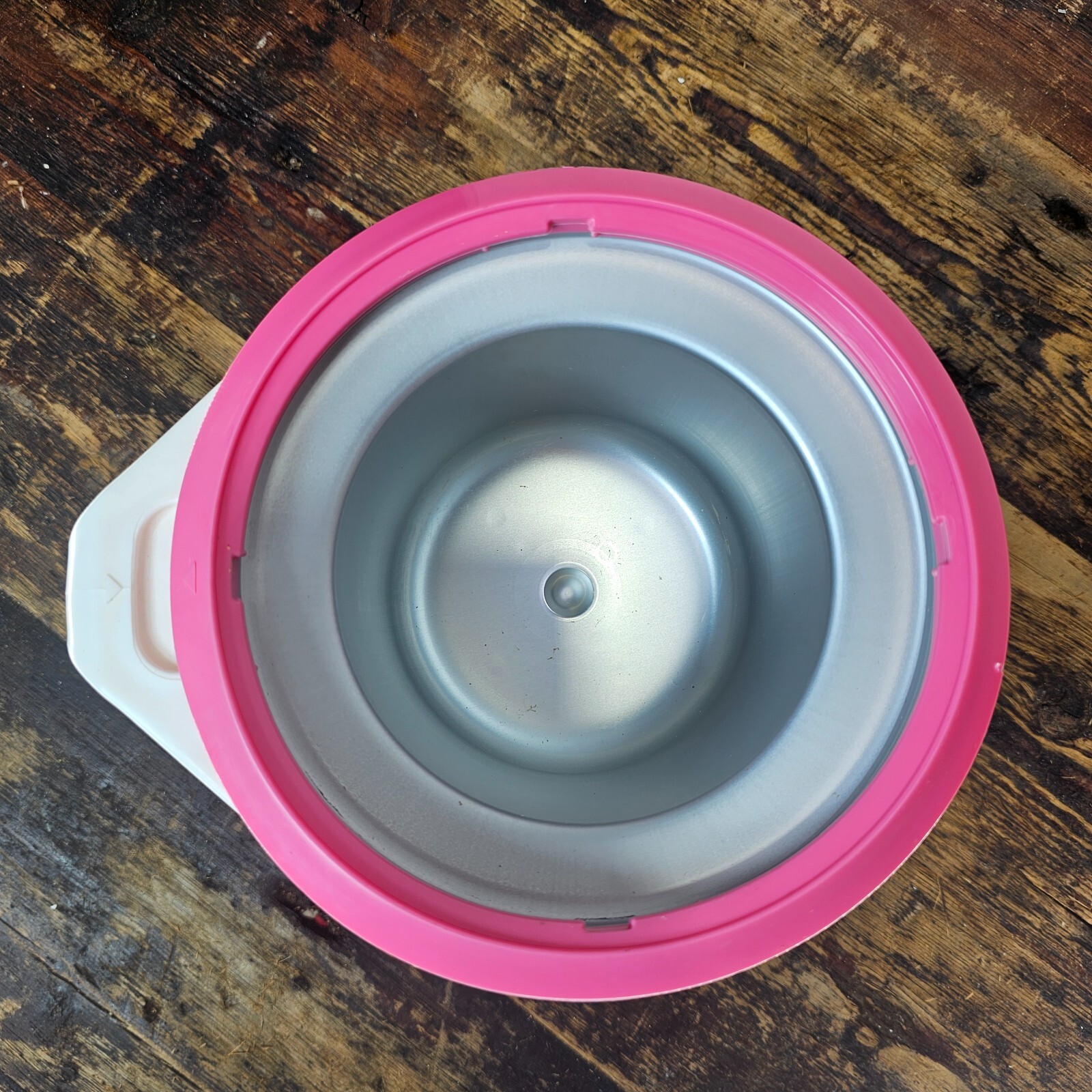 Donvier Ice Cream Maker 2 Pints Pink Trim Hand Crank
