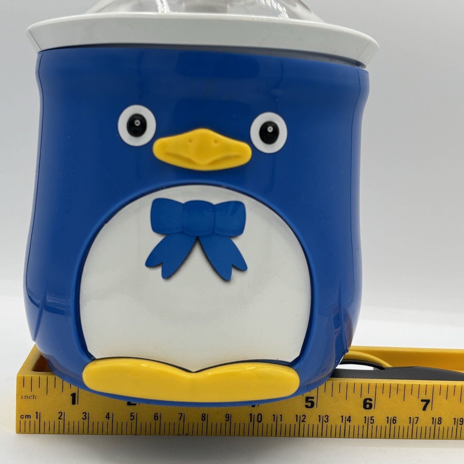 VTG Donvier Chilly Blue Penguin 1 Pint Hand Crank Ice Cream Maker w/ Box EUC