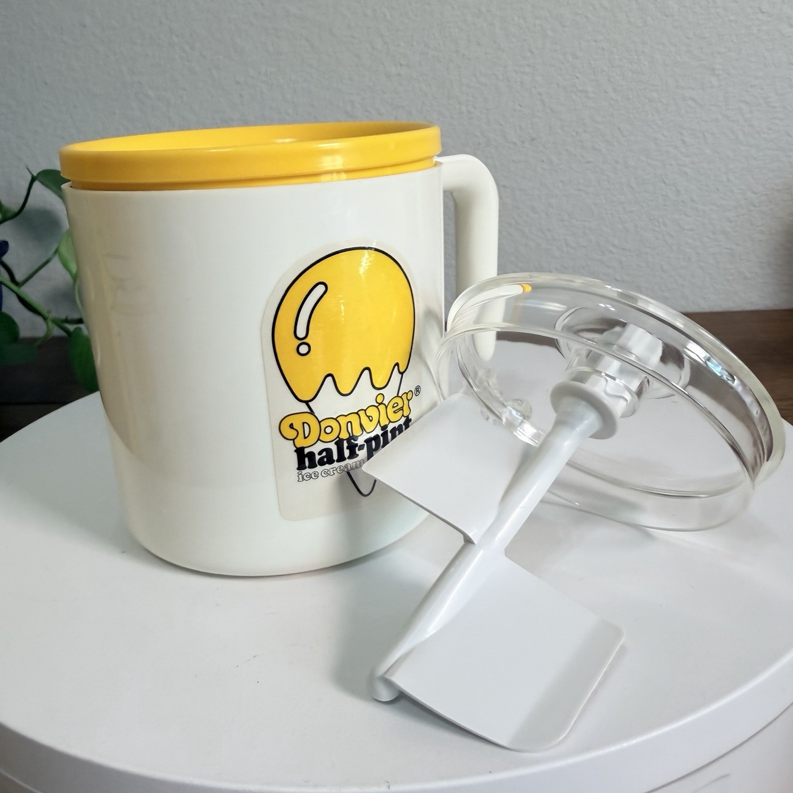 Donvier Ice Cream Maker Half-Pint Manual Hand Crank Vintage Complete