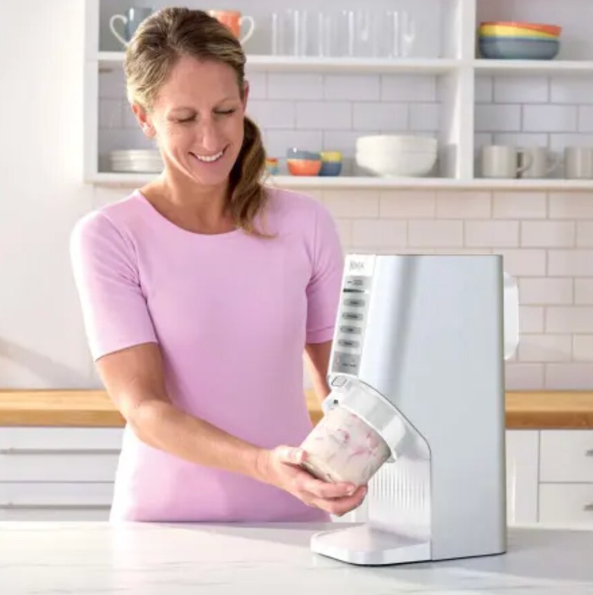 Ninja CREAMi Breeze Ice Cream Maker and Frozen Treat – NC100 🚀 FREE FAST Ship🚀