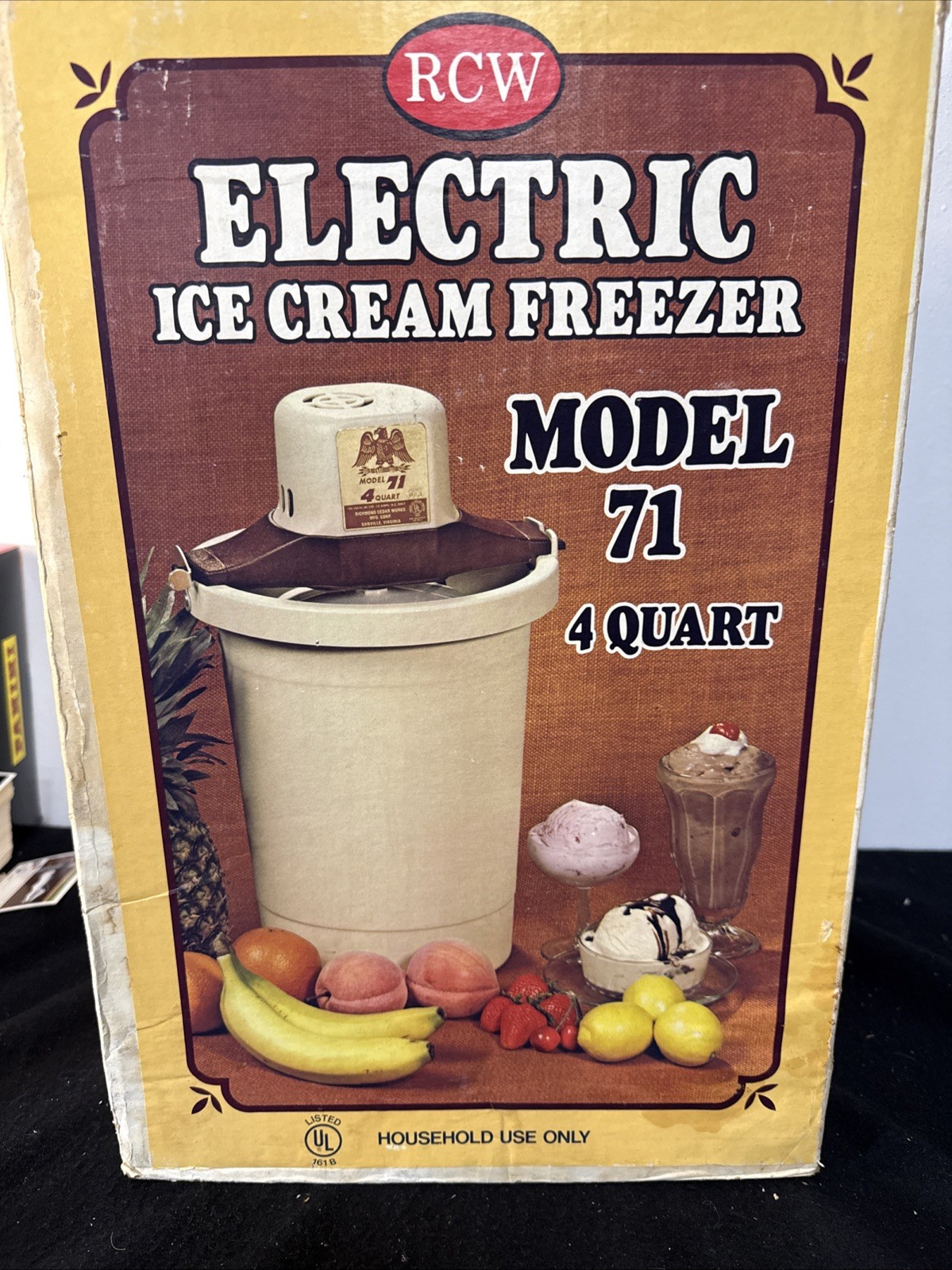Richmond Cedar Works Electric Ice Cream Fteezer Model 71 (4 quart) Tested Good