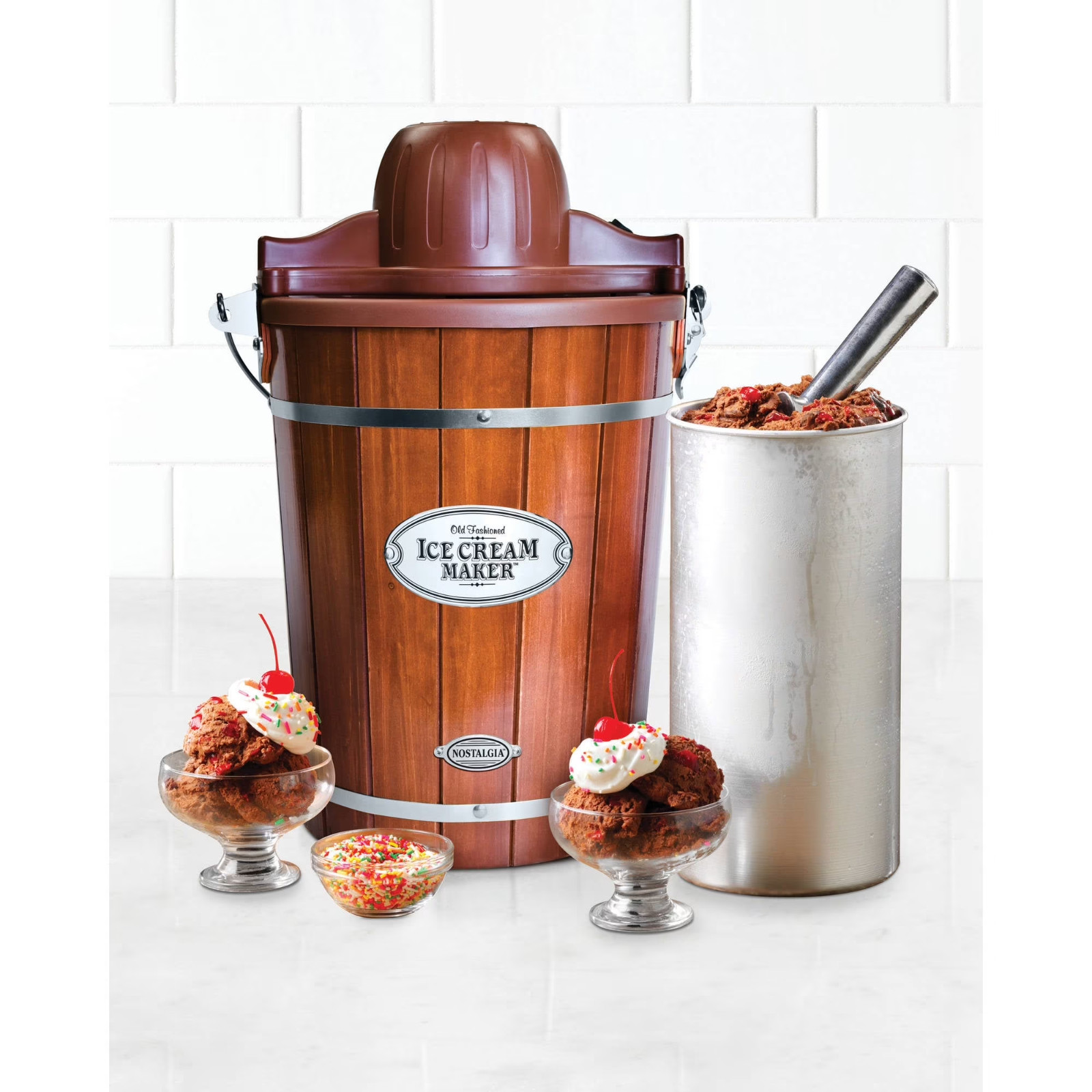 4-Quart Nostt Electric Ice Cream Frozen Yogurt Dessert Maker NEWalgia Wood Bucke