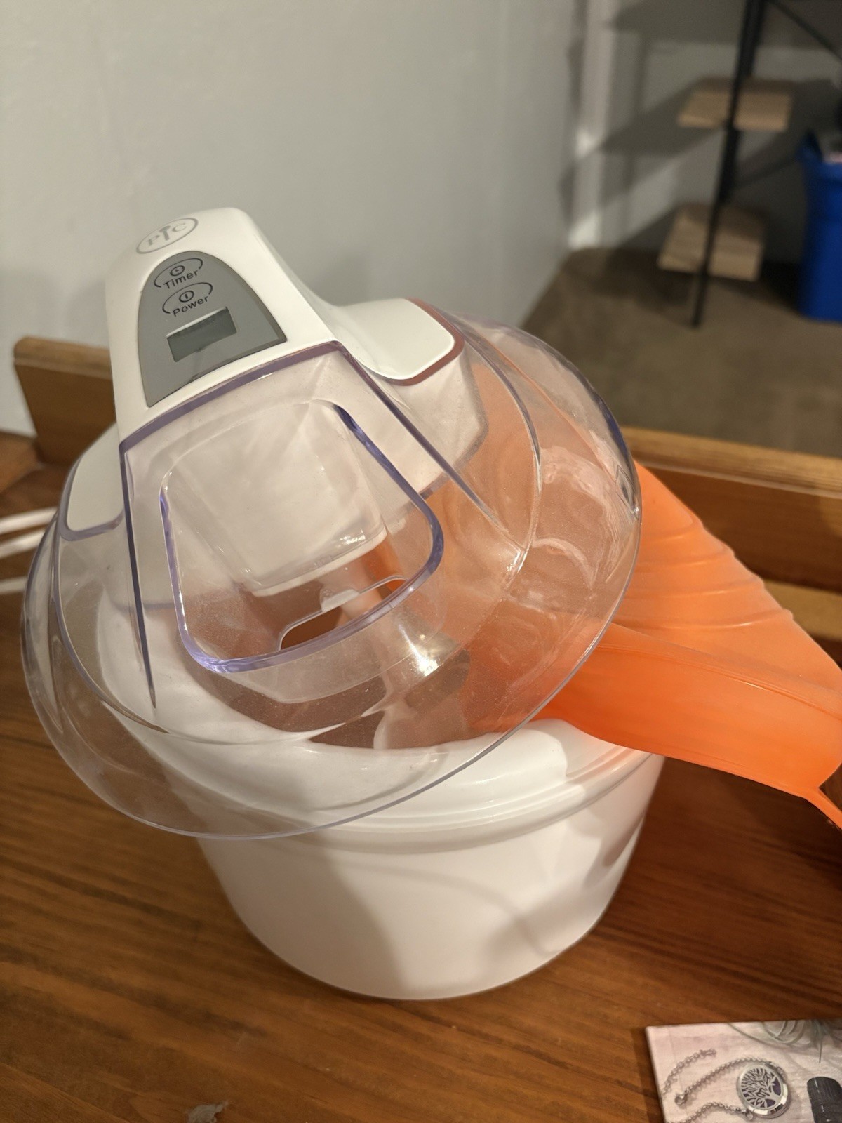 Pampered Chef Electric Ice Cream Maker 1.5 qt Freezer Bowl Timer Lid White