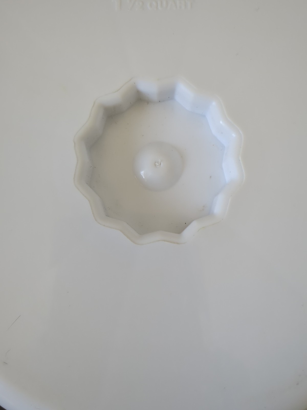 Frozen Yogurt Maker ICE 20 + 1.5 qt Replacement Freezer Bowl