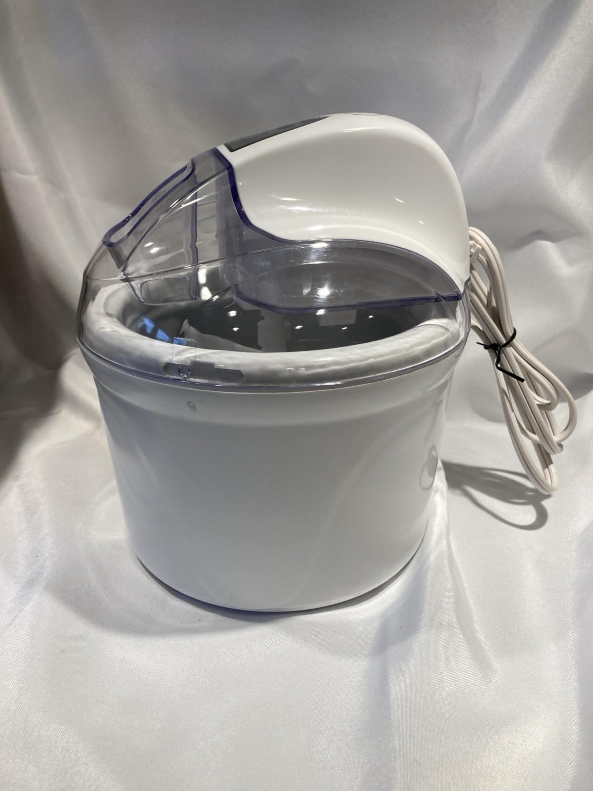Pampered Chef:ICE CREAM & FROZEN YOGURT MAKER #1534 W/ Rubber Spatula