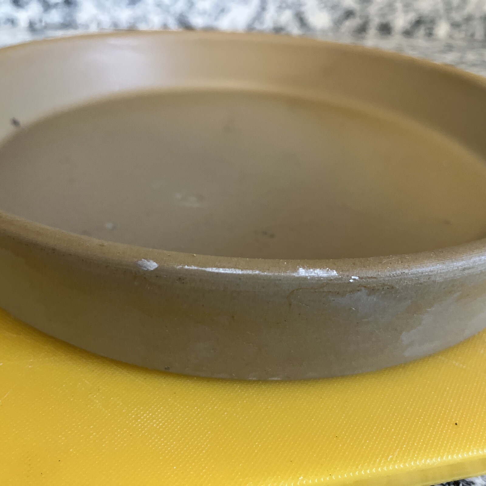 Pampered Chef 10” Round Baker Family Heritage Collection Stoneware Pan Dish K099