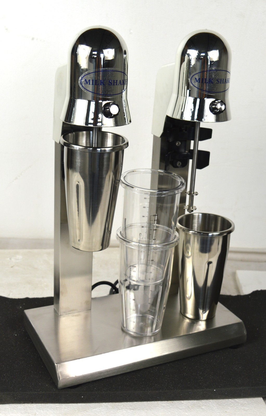 Stainless Steel Electric Milkshake Maker Dual Head Milkshake Machine with 4 Set