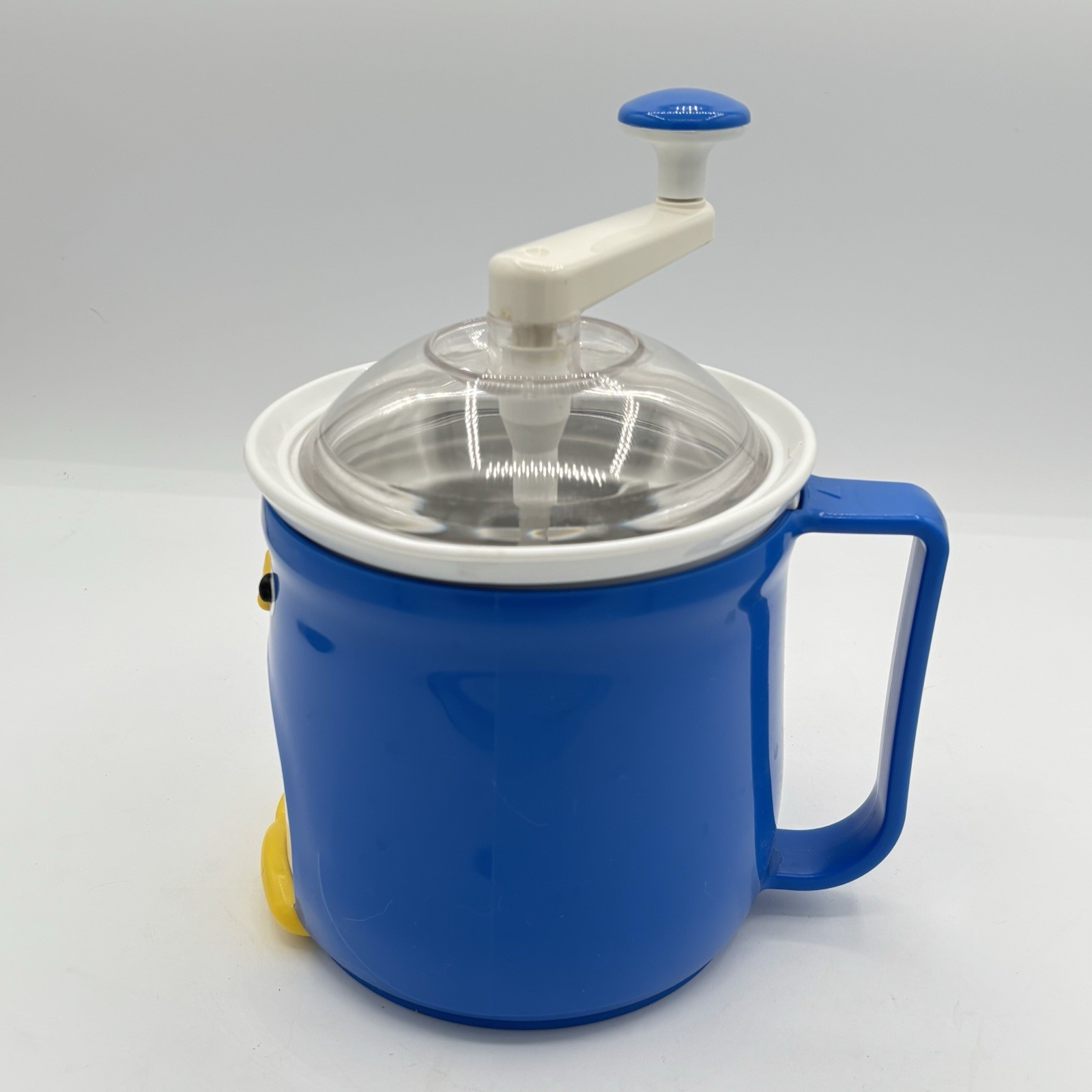 VTG Donvier Chilly Blue Penguin 1 Pint Hand Crank Ice Cream Maker w/ Box EUC