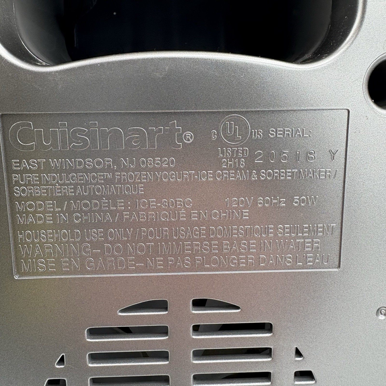 Cuisinart 2 Quart Frozen Yogurt Sorbet Ice Cream Maker ICE-30BC Motor Base Only
