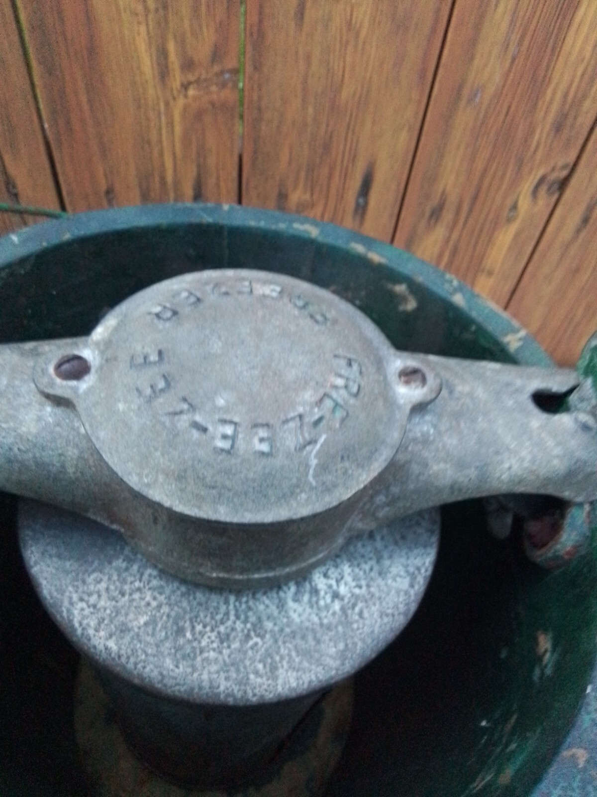 Antique Fre-Zee-Zee Crank Style Ice Cream Maker Complete See Video