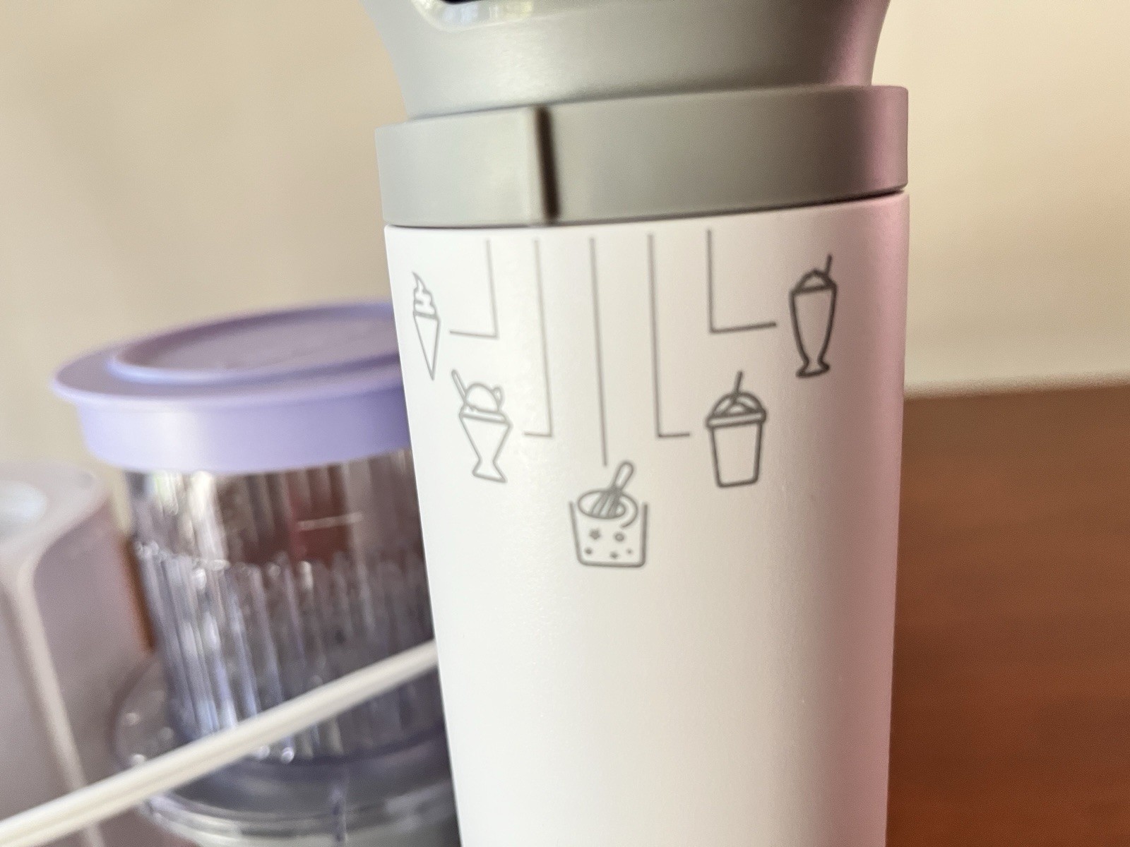 Cuisinart FastFreeze 5-in-1 Ice Cream, Sorbet, Milkshakes, Slushies EUC