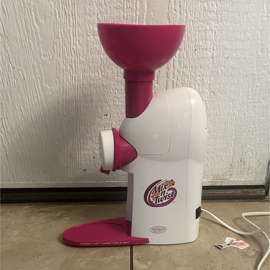 Nostalgia Electrics Mix n Twist Frozen Yogurt Maker Electric 0.4 qt Easy Clean