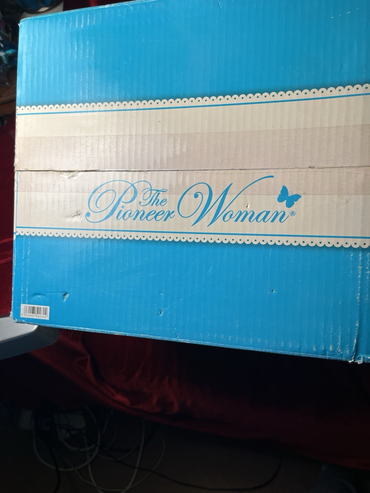 Pioneer Woman 4 Quart electric Ice Cream Maker, Sweet Rose NEW