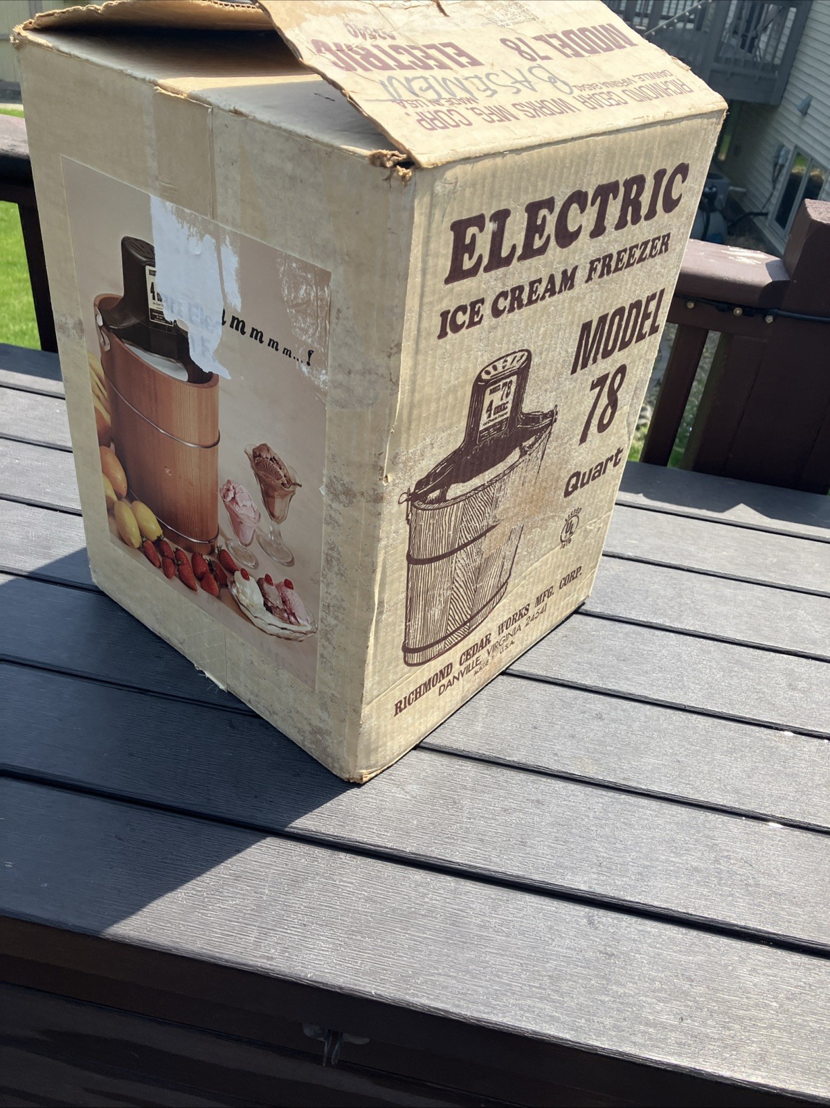 Model 78 4 Quart Ice Cream Freezer Richmond Cedar Works VINTAGE