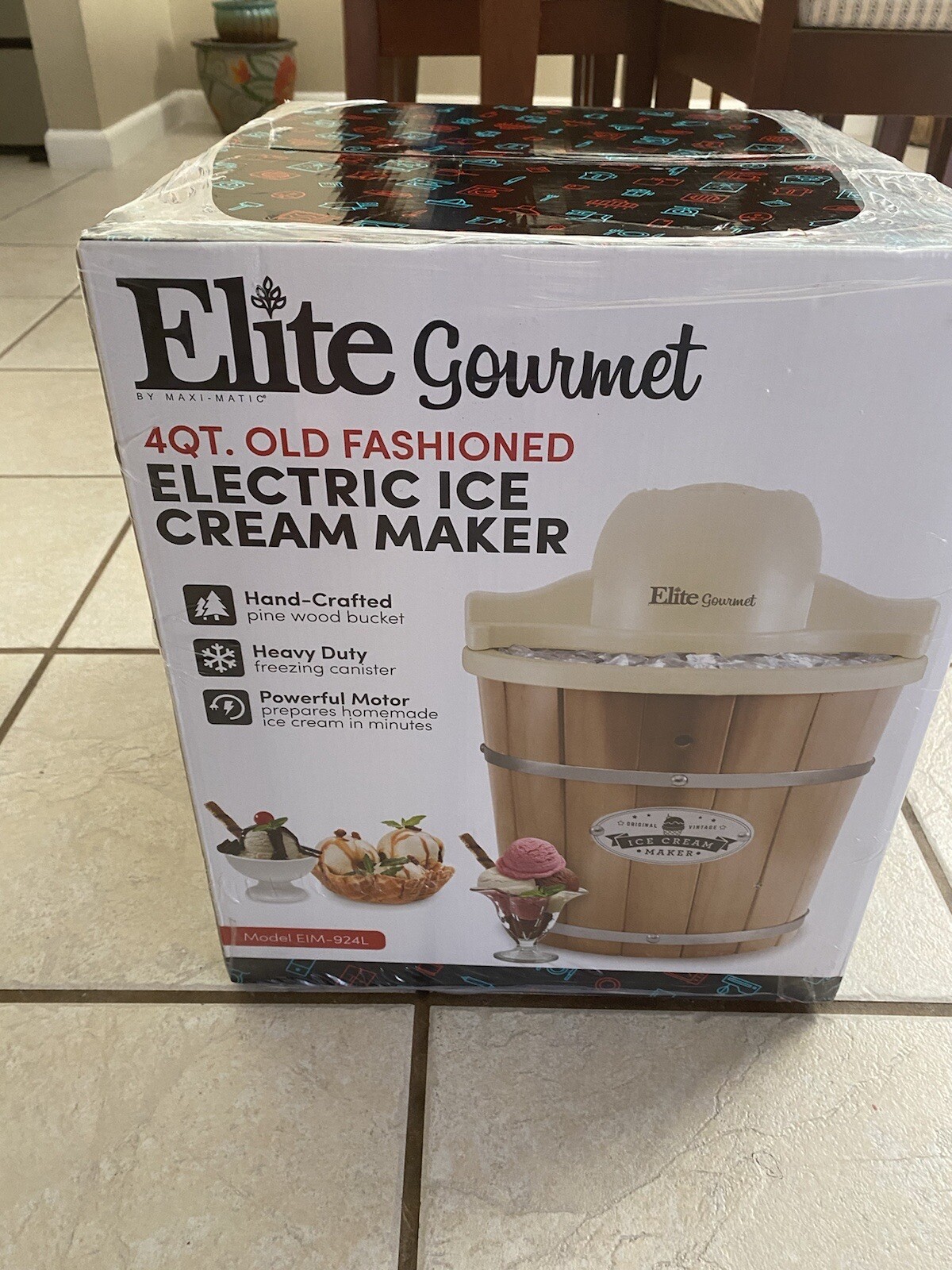 Elite Gourmet EIM916: Old Fashioned Electric Ice Cream Vintage Wood Bucket 4 Qt
