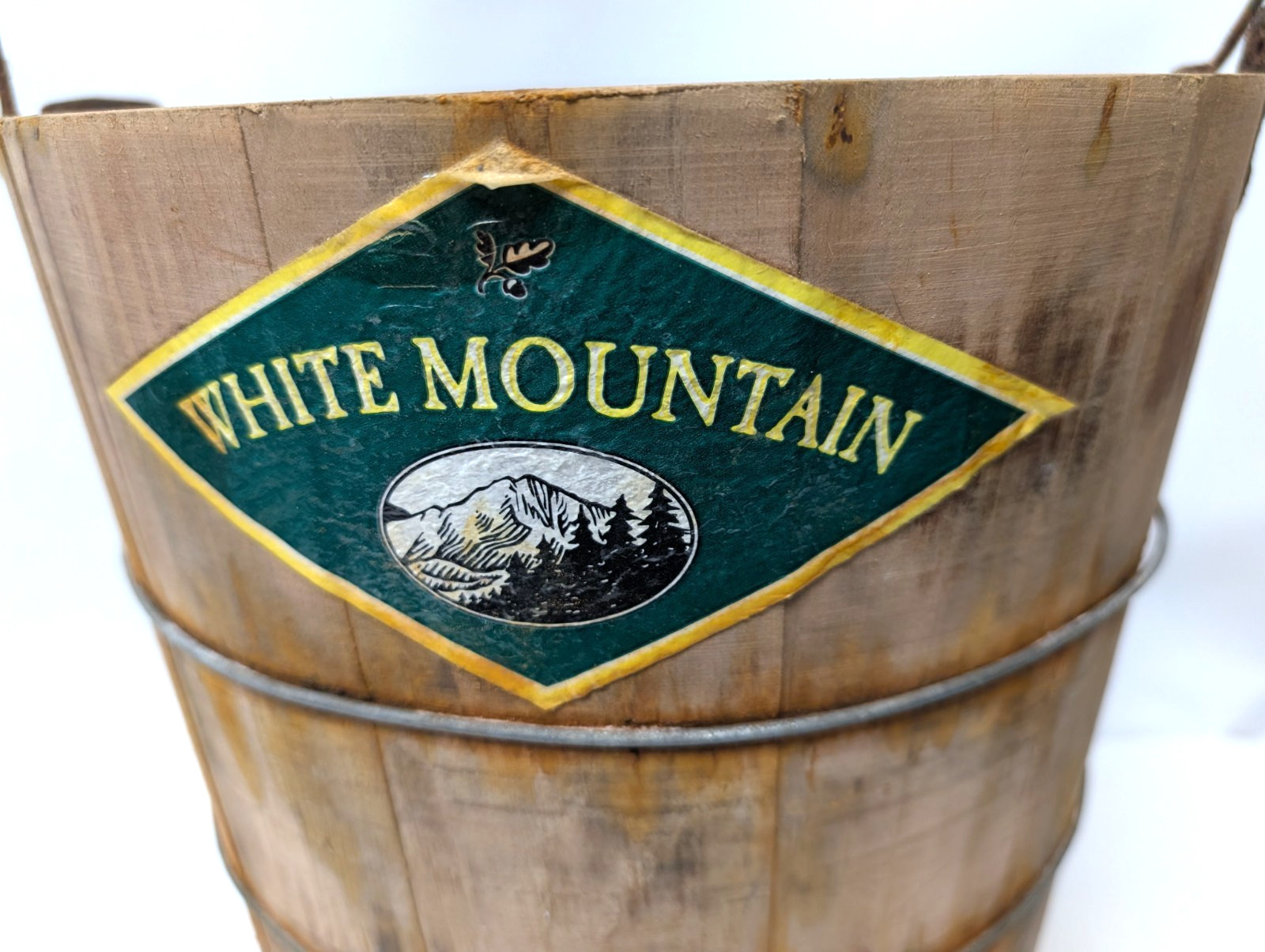 WHITE MOUNTAIN 6 QUART ICE CREAM FREEZER BUCKET ONLY NO LATCH READ