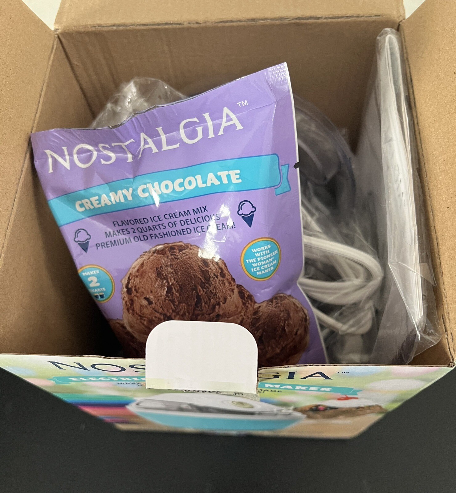 New In Box Nostalgia 1 Pint Electric Ice Cream Maker Model # NGICMWM1BL W/ 1 Mix