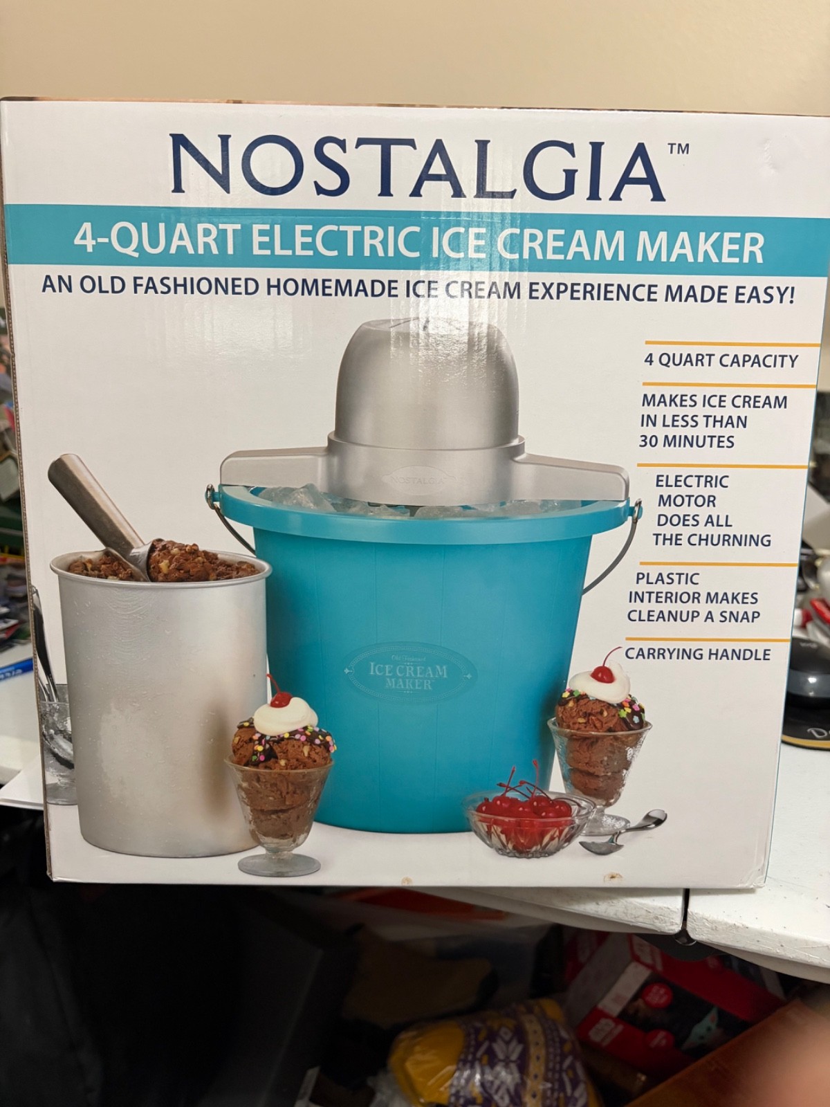 Nostalgia 4-Quart Electric Ice Cream Maker Homemade Ice Cream NEW SEALED BOX