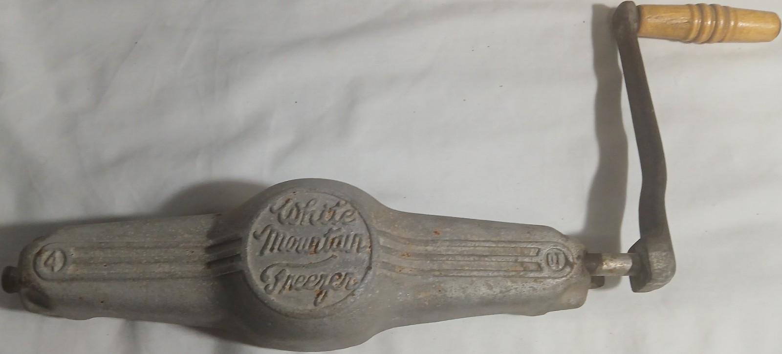 Vintage White Mountain 4-Quart Hand Crank Ice Cream Freezer