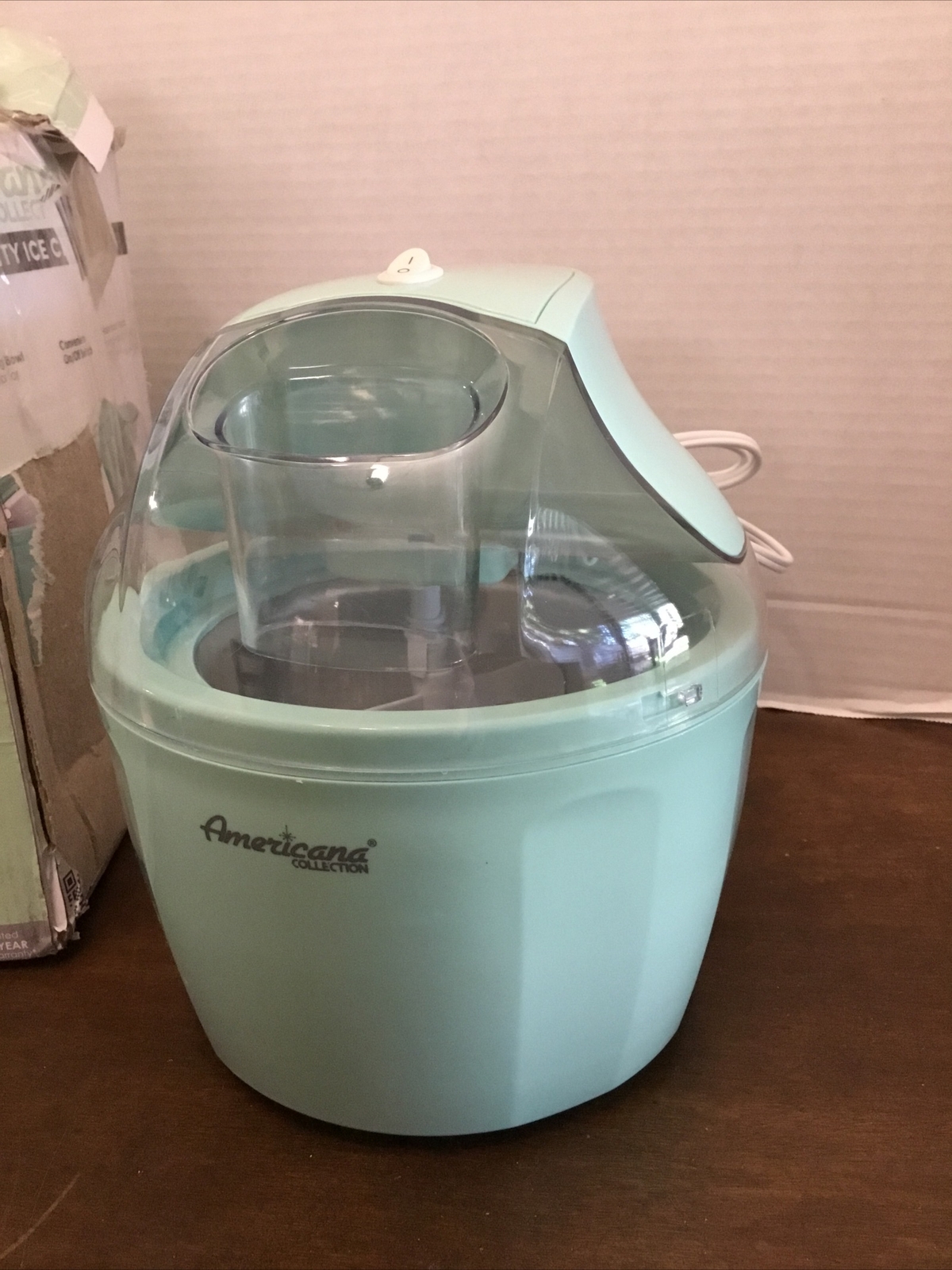 Americana EIM-1400M 1.5 Qt Ice Cream Freezer Bowl Automatic Homemade Electric