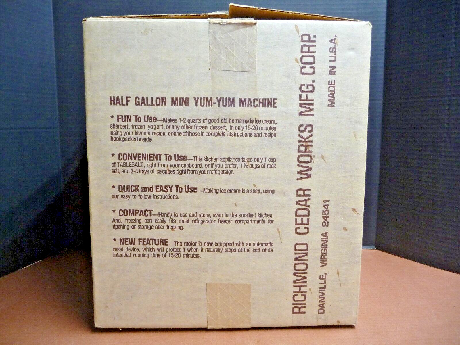 Vintage Richmond Cedar Works 2 Quart Electric Ice Cream Freezer Maker w/Box