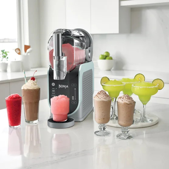 Ninja SLUSHi Frozen Drink Maker 96oz 5 Preset Programs Professional