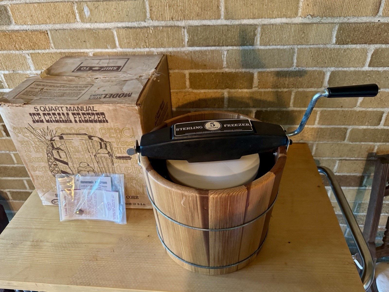 Vintage RCW Sterling STW5 41253 5 Qt Manual Ice Cream Freezer w/ Box Manual