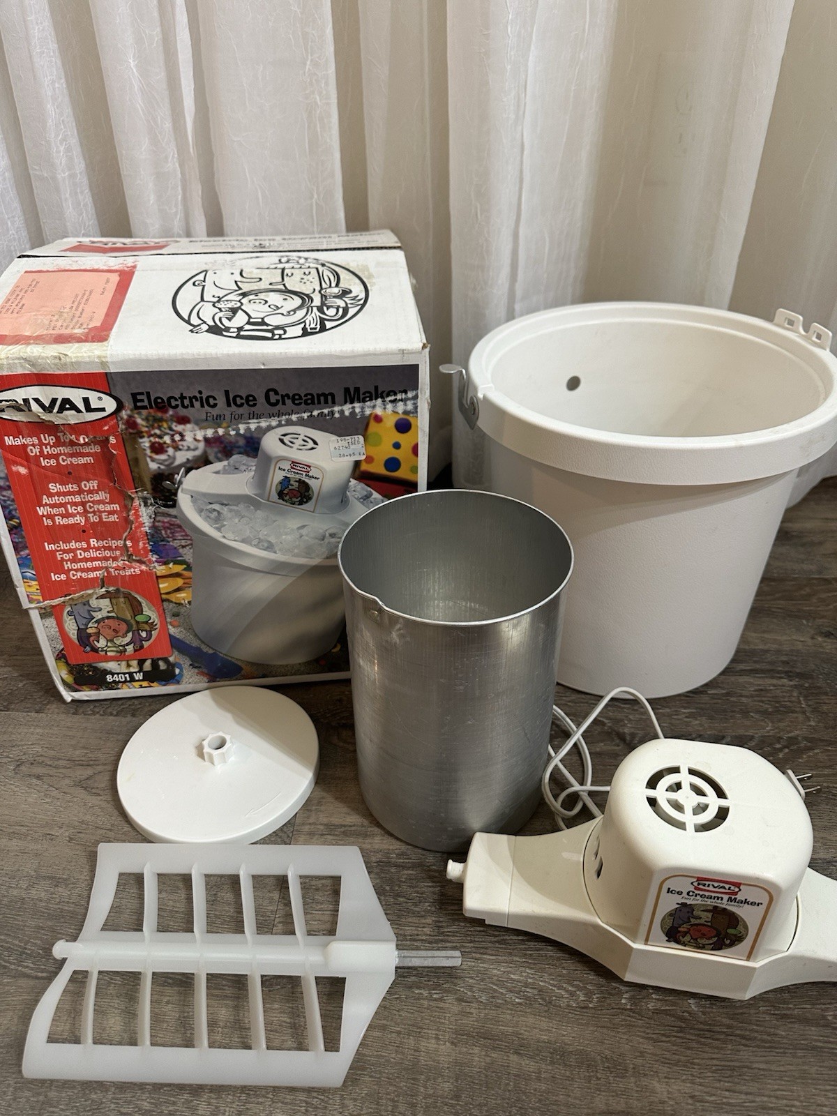 Rival Electric Ice Cream Maker 4qt Model 8401 White Vintage