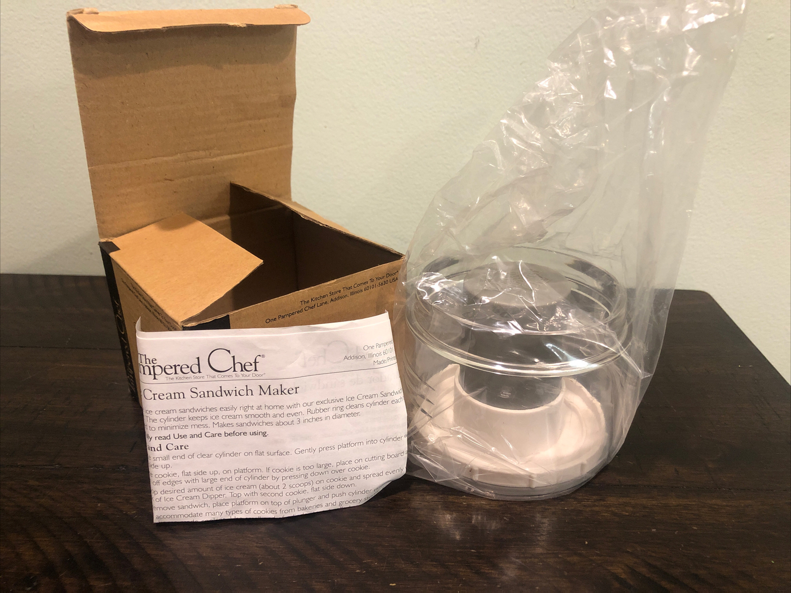 The Pampered Chef Ice Cream Sandwich Maker ￼#2485