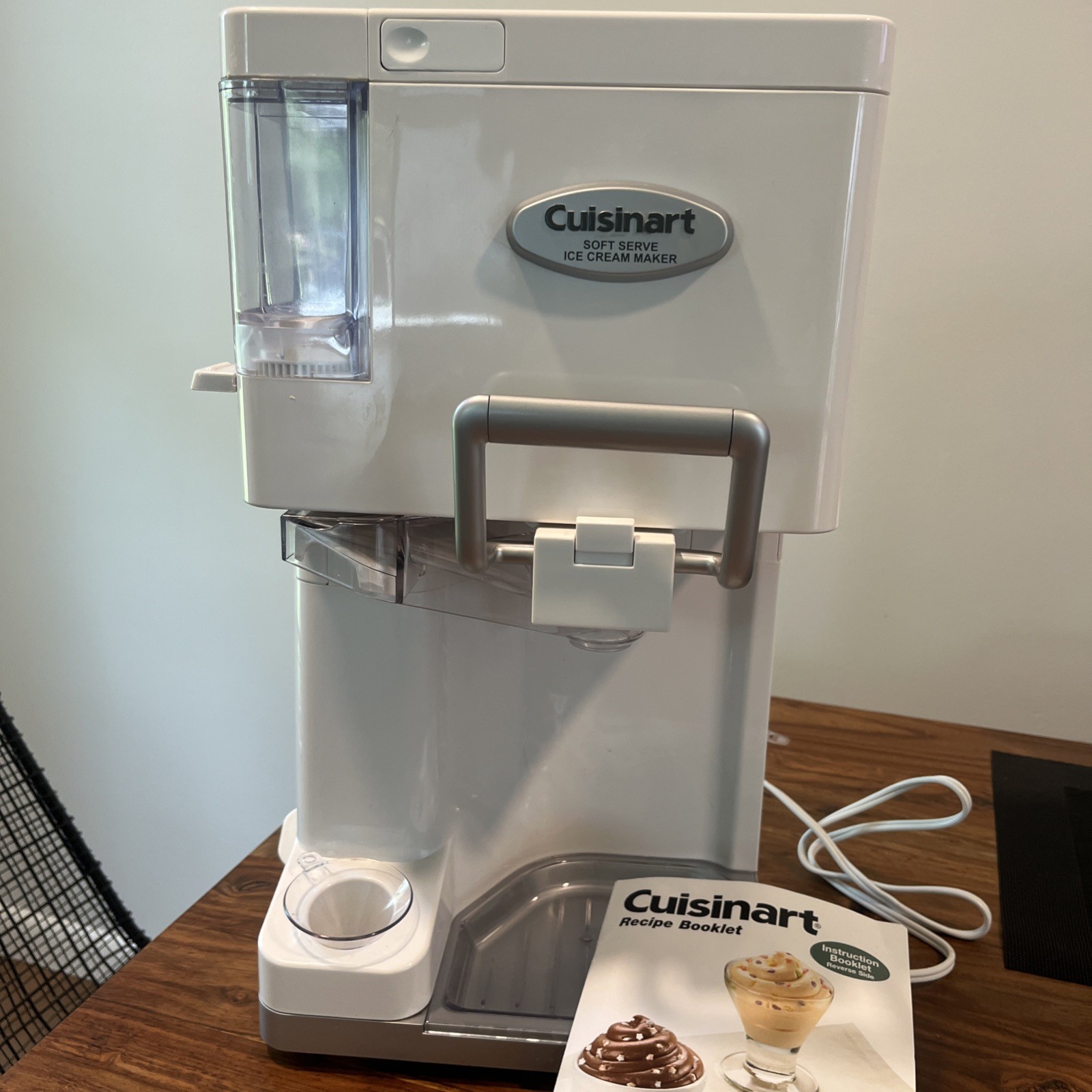 Cuisinart Mix It In Soft Serve 1.5 Quart Ice Cream Maker White