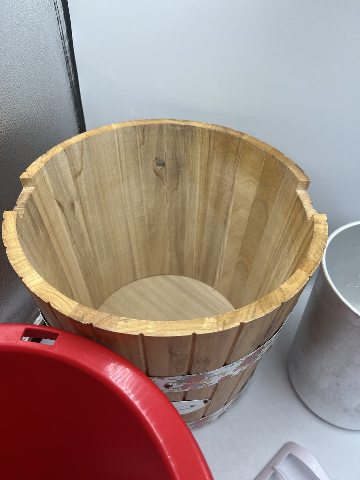 The Pioneer Woman electric Ice Cream Maker, Sweet Rose.PARTS ONLY , NOT COMPLETE