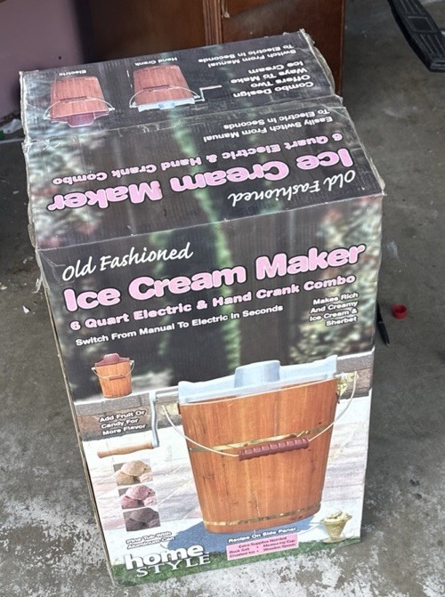 6 Quart Hand-Crank and electric Ice Cream Freezer Maker Vintage New In Box