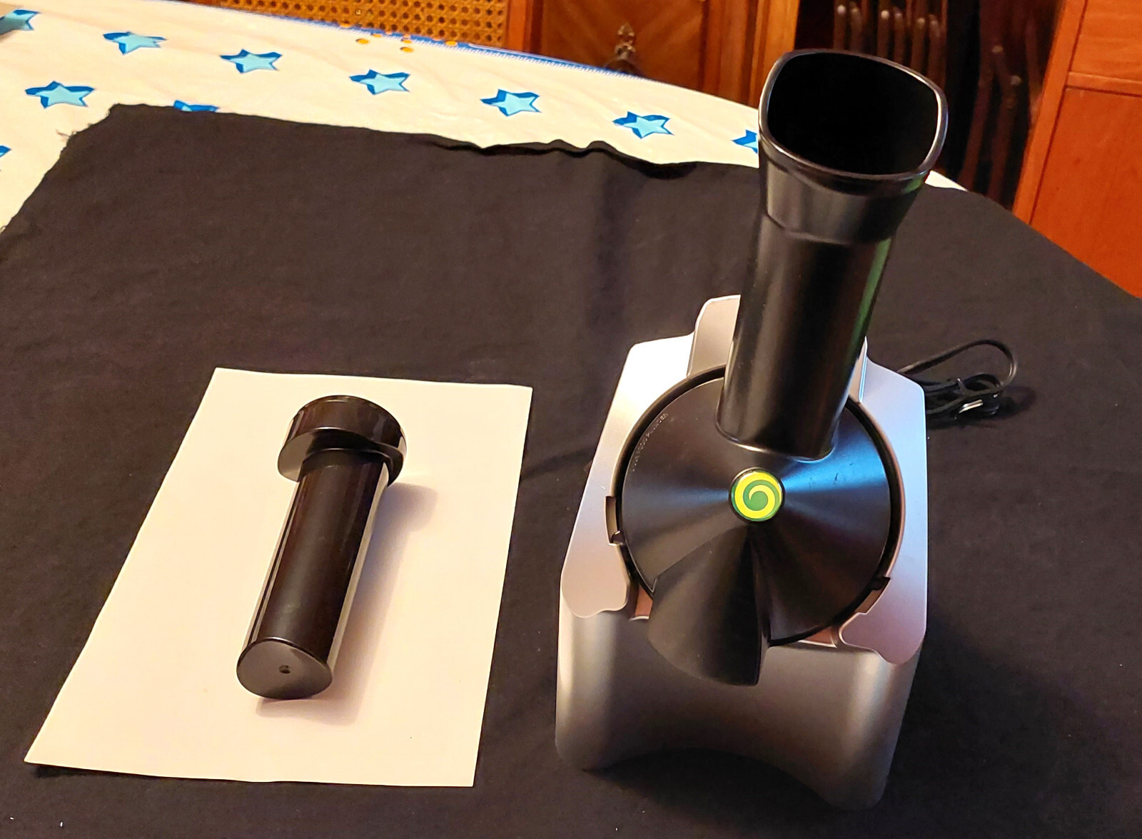 Dole Yonanas Ice Cream Treat Maker Machine Never Used- Works!