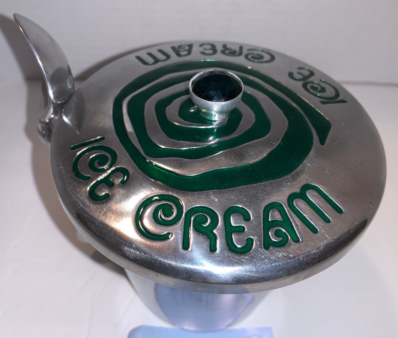 Wild Eye Designs Aluminum 1 Pint Ice Cream Server Container with Spoon EXCELLENT