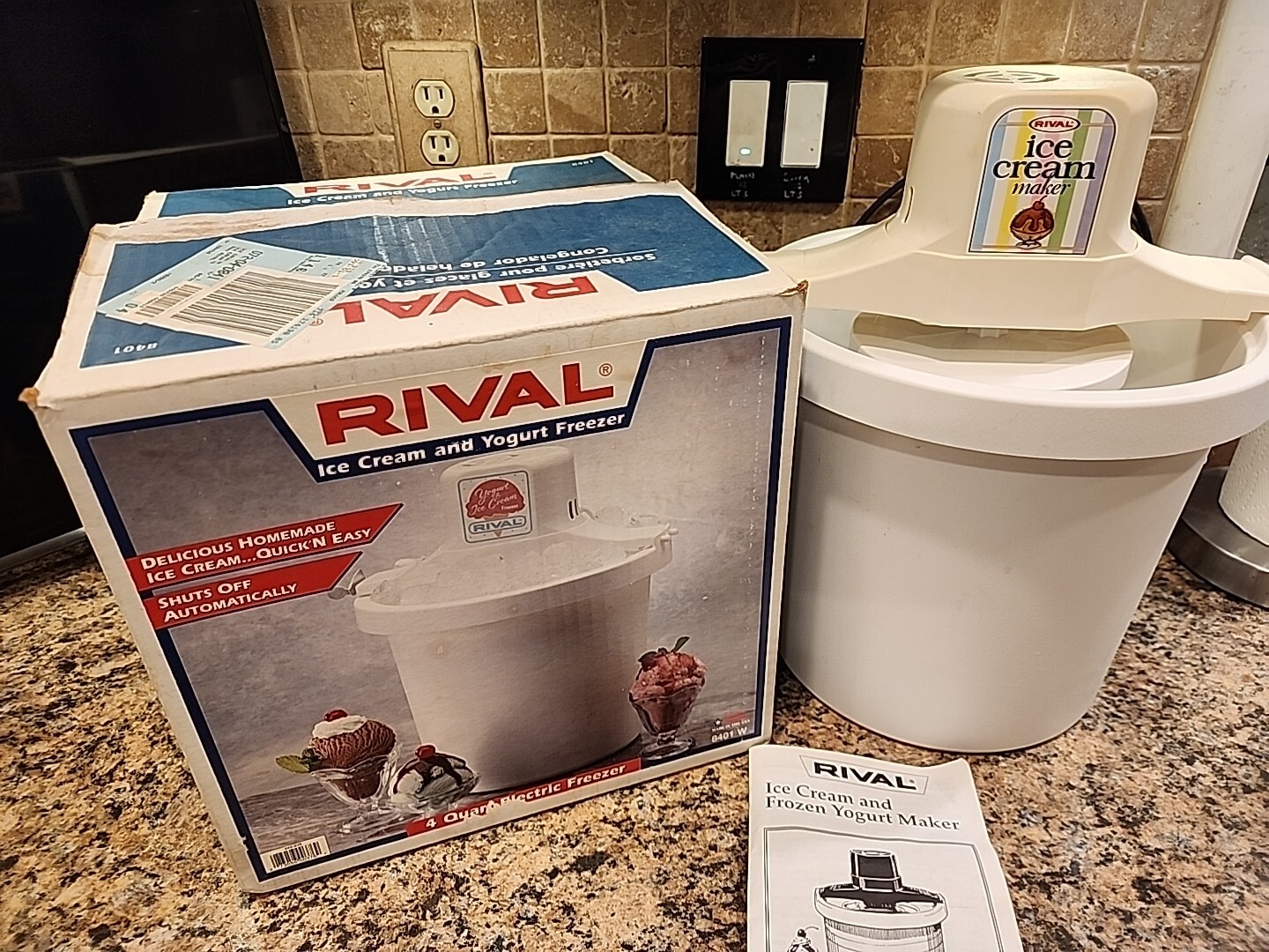 NICE!! Rival Ice Cream Yogurt Freezer Maker 4 Qt Quart Model 8401