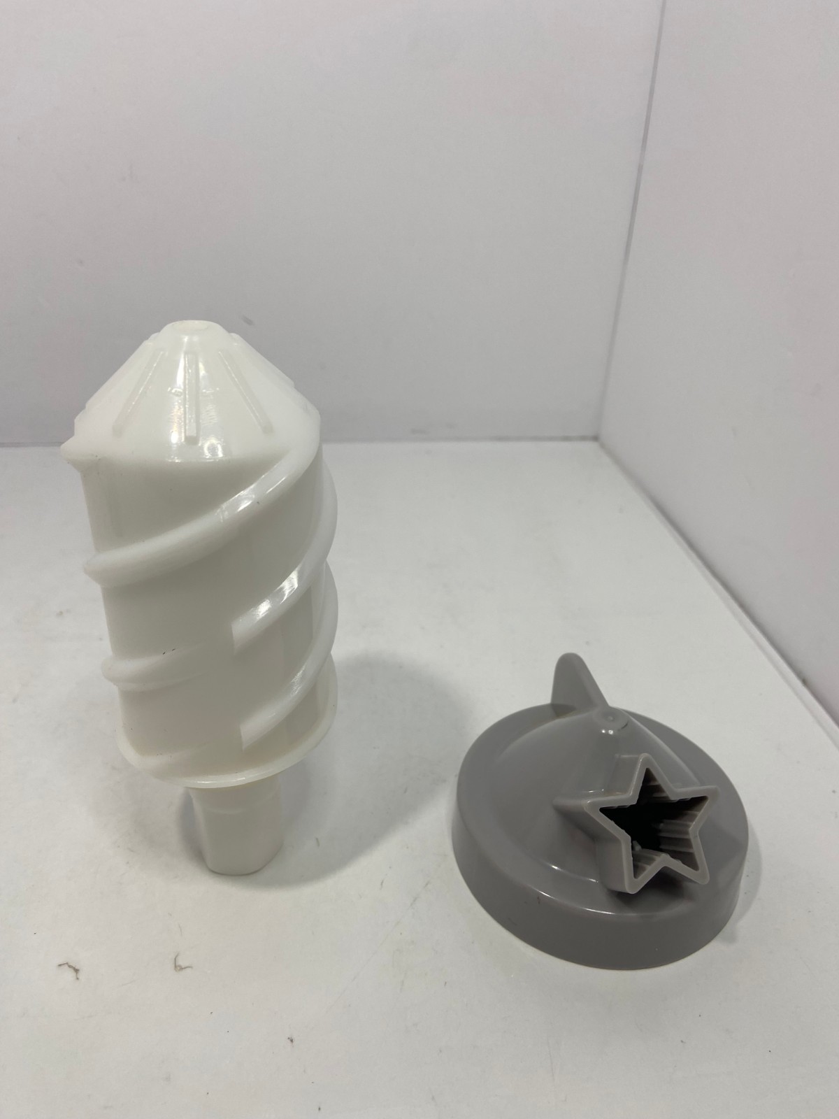 🍉 Magic Bullet Dessert Bullet Model DB-0101 Replacement Part AUGER OR STAR CAP