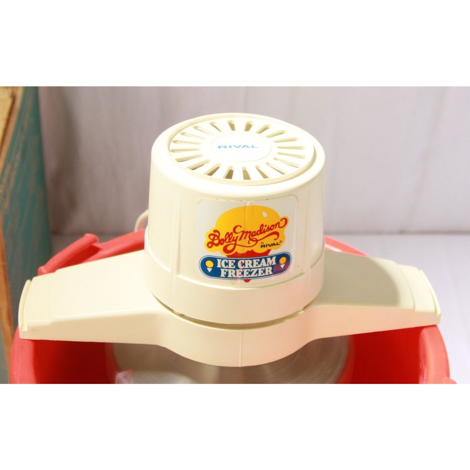 Vintage Dolly Madison Electric Ice Cream Maker Freezer Red 8400 w/ Original Box