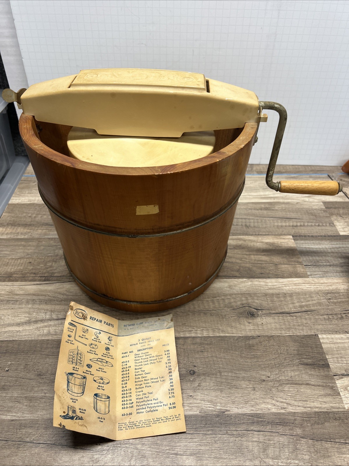 RCW Richmond Cedar Works Frost King 5 Qt Vintage Hand-Crank Ice Cream Maker