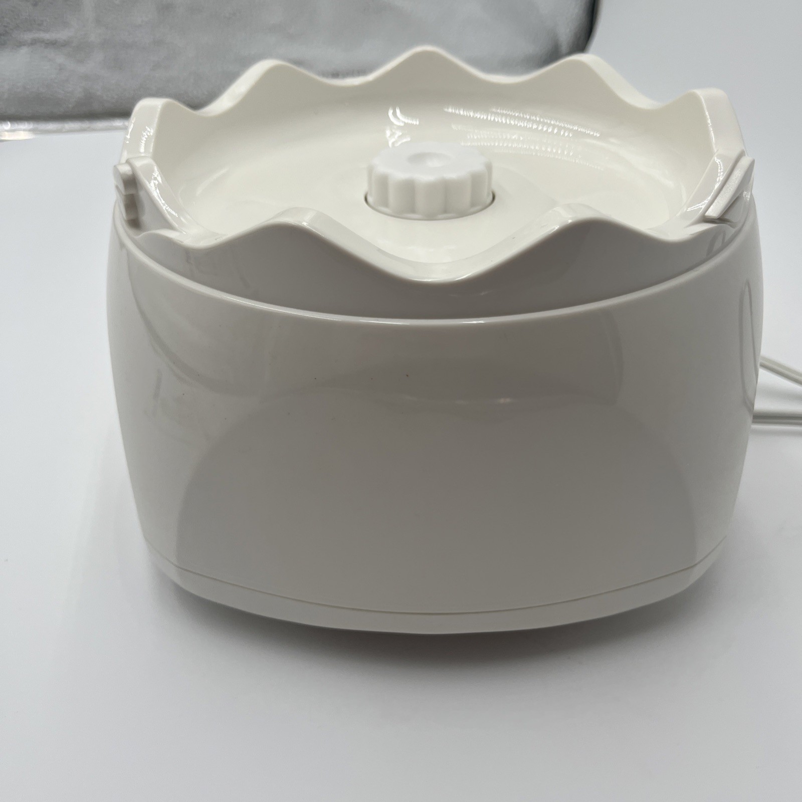 Cuisinart Automatic Frozen Yogurt & Ice Cream Maker Ice-20 Motor Base And Manual