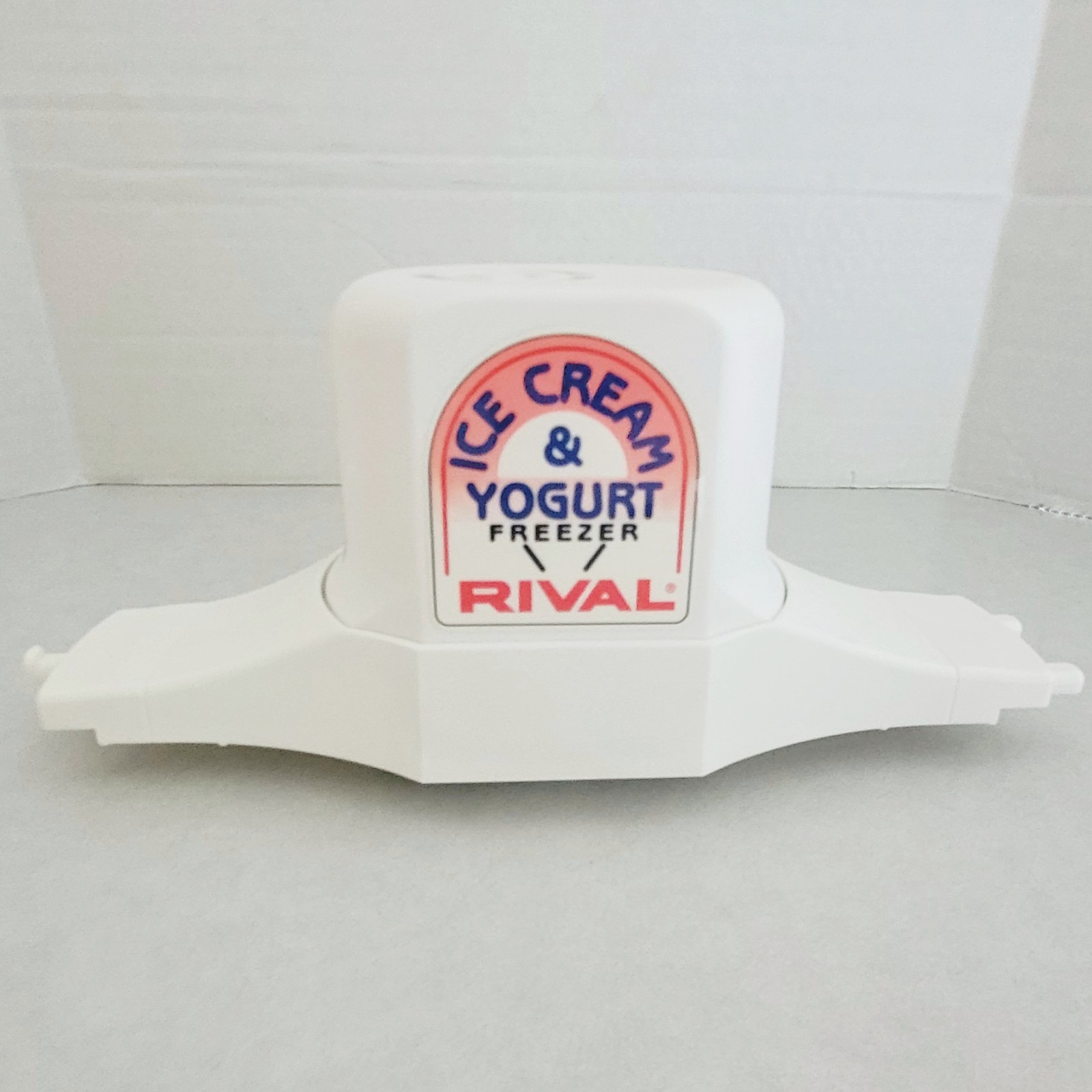 Rival Ice Cream & Yogurt Freezer Maker 8401 USA 4 Quart Electric Vintage