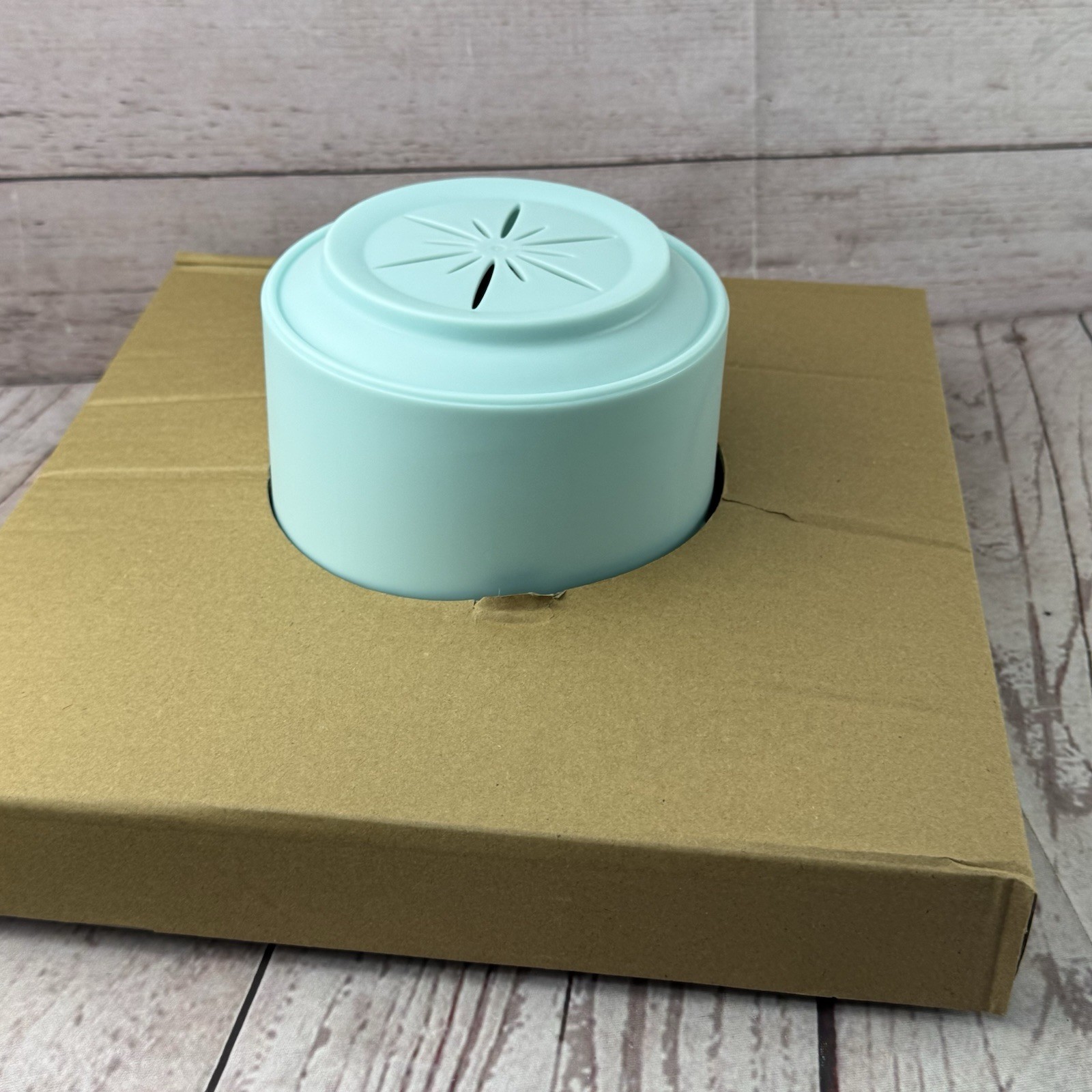 Nostalgia 4 Qt Aqua Wood Parlor Electric Ice Cream Maker Open Box
