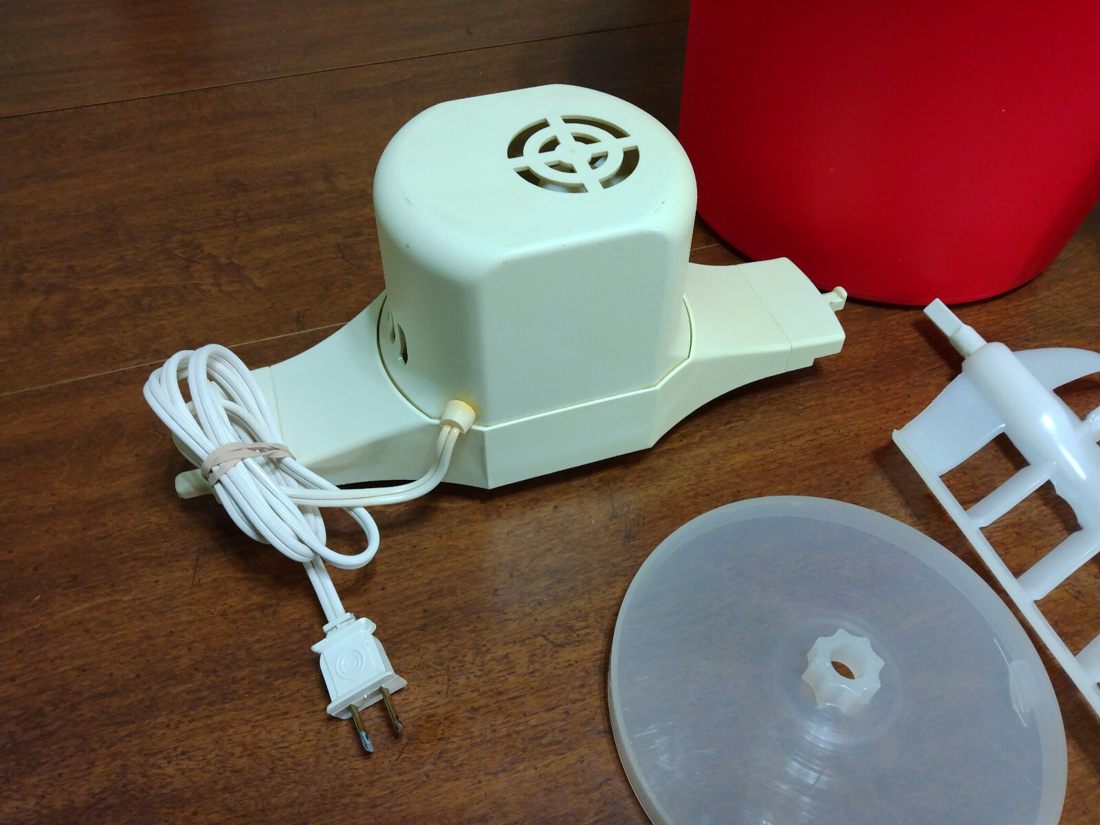 VTG Rival Red Ice Cream Maker 4 Qt Electric Yogurt Freezer 8401 USA
