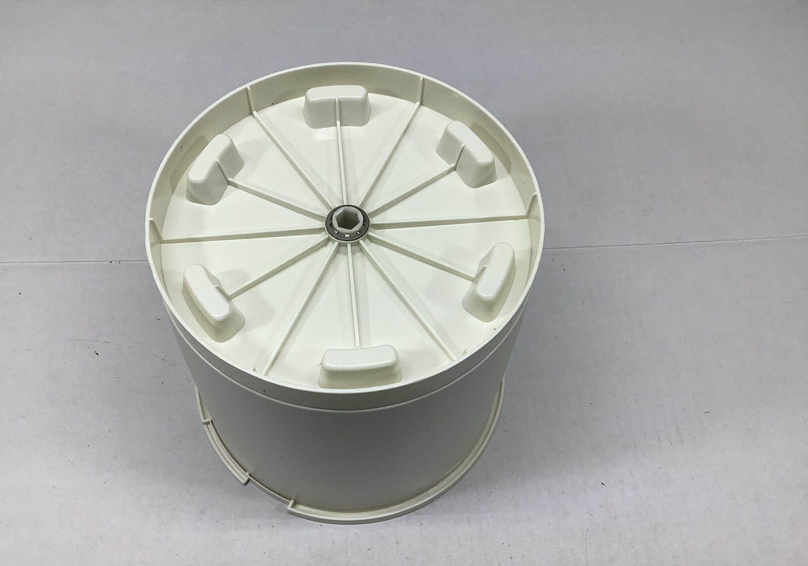 Waring Ice Cream Parlor – 11CF28 – Replacement Base Motor OEM