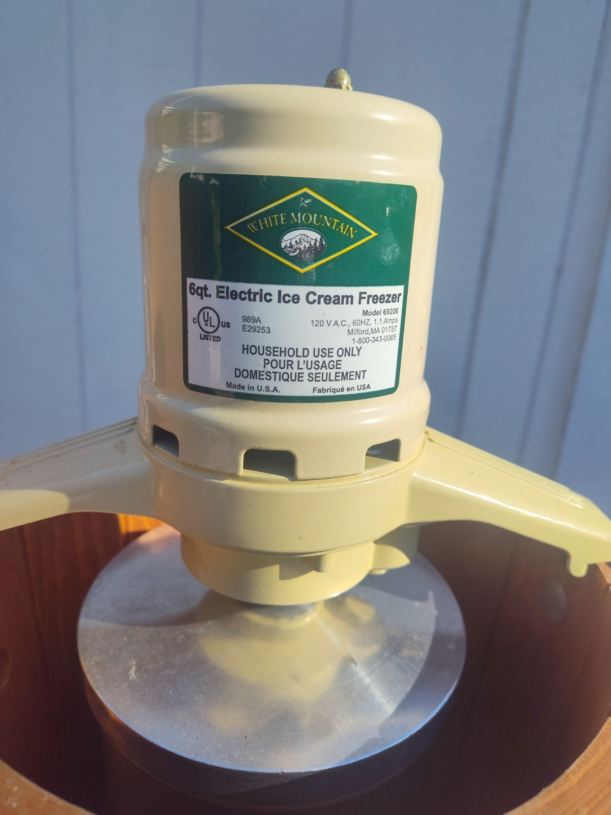 White Mountain 6 Qt Electric Ice Cream Freezer Maker Wood Bucket