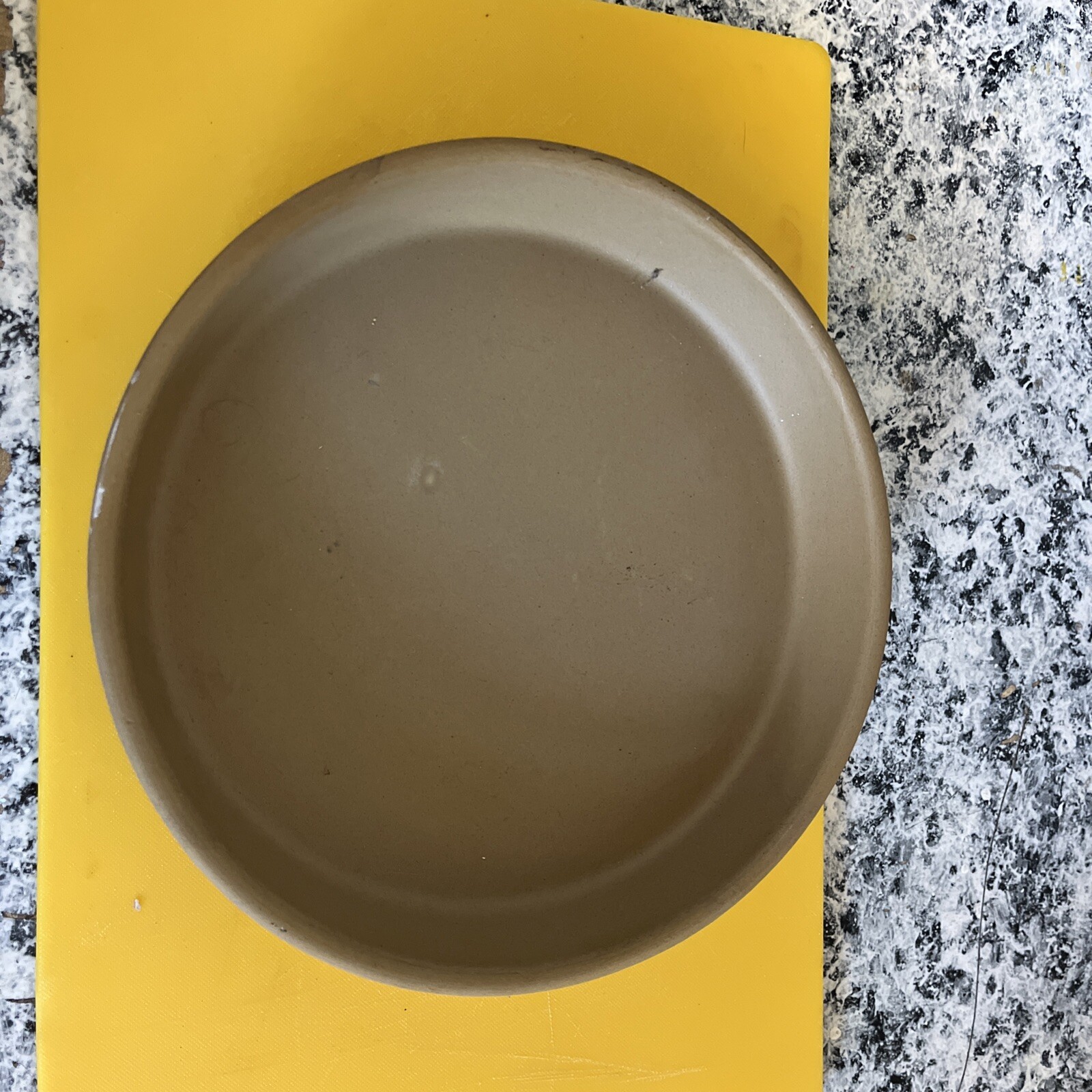 Pampered Chef 10” Round Baker Family Heritage Collection Stoneware Pan Dish K099