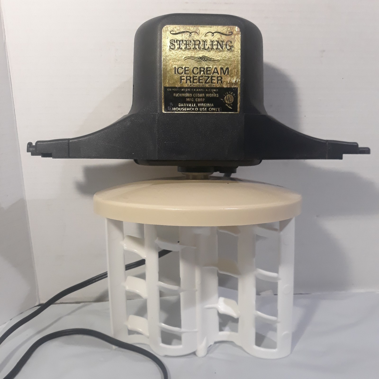 VTG RCW 165A Sterling 5 QT Ice Cream Maker Freezer Parts MOTOR/LID/PADDLE Tested