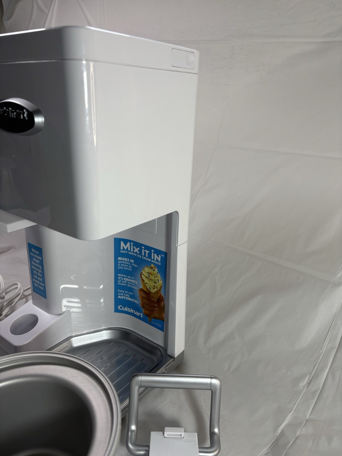 Cuisinart ICE-45 Mix Serve 1.5-Quart Soft Service Ice Cream Maker – White Used