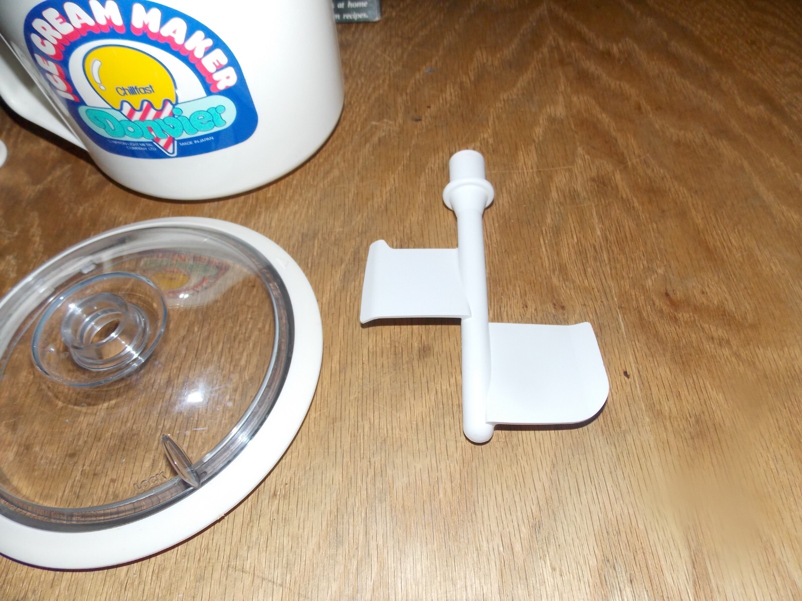 Donvier Ice Cream Maker 1-Pint SAFE! FAST! EASY! VERY CLEAN 8/24